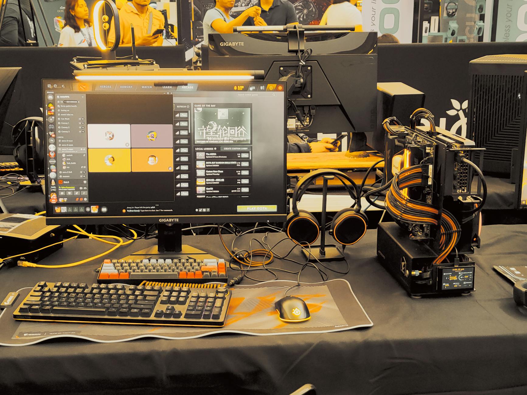 Gigabyte M32U