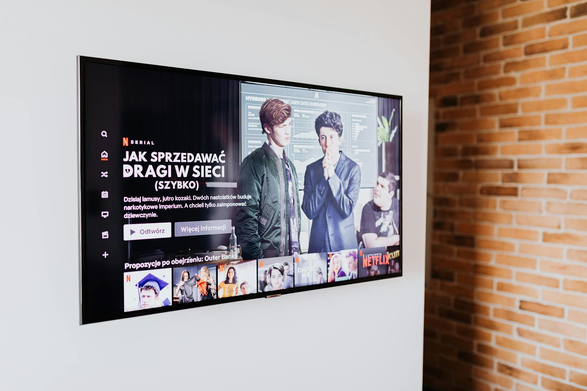 Hisense U9N 75