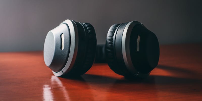 Bowers & Wilkins Px8